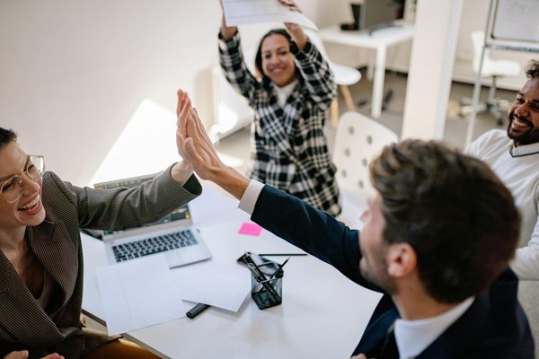 Stratégies innovantes pour améliorer la relation client en ligne